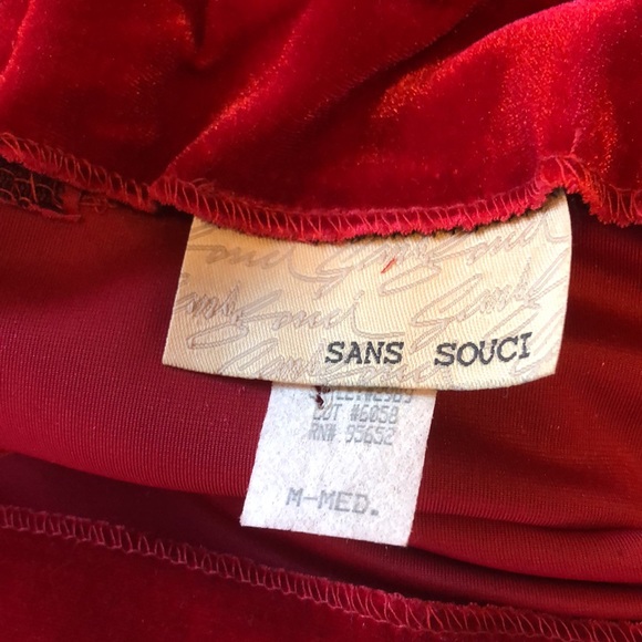 Sans Souci red velvet dress - Picture 4 of 7